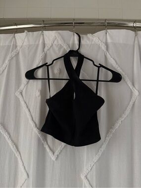 Aritzia Amie Criss Cross Cropped Tank in Black